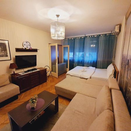 Central Park Studio Apartment เบลเกรด ภายนอก รูปภาพ